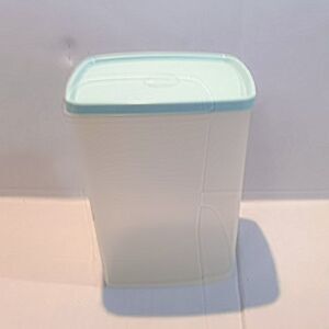 Vintage Tupperware Shelf Saver Container W/ Lid 1311-60-Clear & Light Blue-6 C.